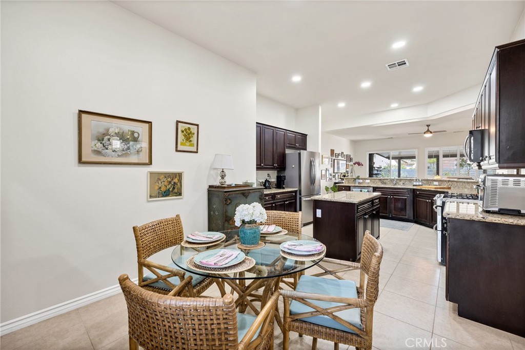 Hemet, California, 92545, United States, 2 Bedrooms Bedrooms, ,3 BathroomsBathrooms,Residential,For Sale,2034070