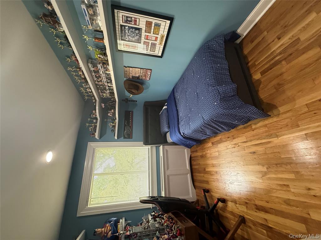 Bayside, New York, 11360, United States, 3 Bedrooms Bedrooms, ,3 BathroomsBathrooms,Residential,For Sale,1937207