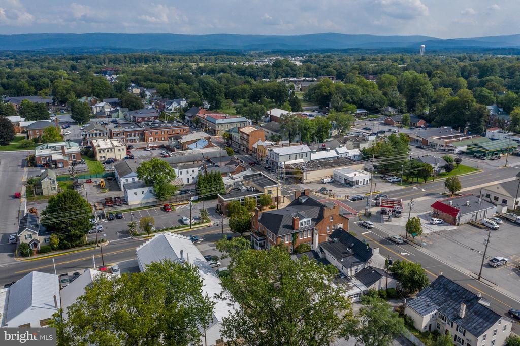 Berryville, Virginia, 22611, United States, 4 Bedrooms Bedrooms, ,3 BathroomsBathrooms,Residential,For Sale,2015067