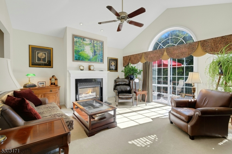 Franklin Twp., New Jersey, 08873, United States, 2 Bedrooms Bedrooms, ,2 BathroomsBathrooms,Residential,For Sale,1947950