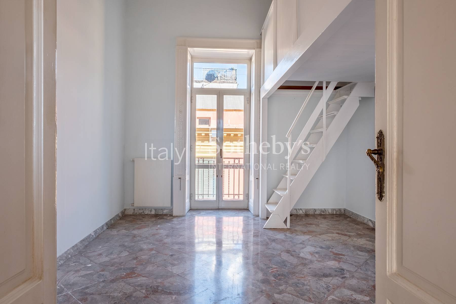  Spacious apartment in the heart of Chiaia - 物件實景