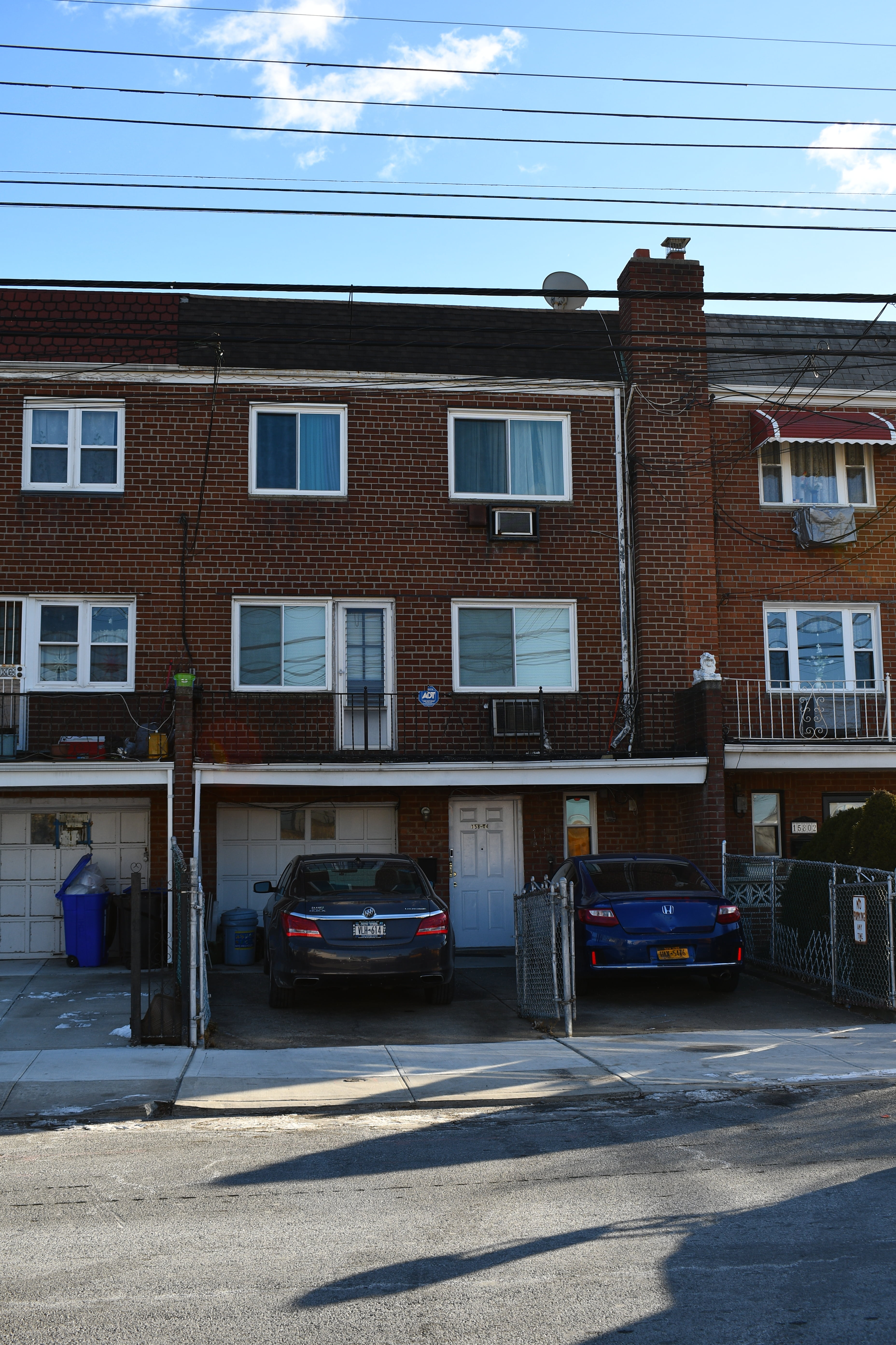 Jamaica Hills, New York, 11432, United States, 6 Bedrooms Bedrooms, ,3 BathroomsBathrooms,Residential,For Sale,1943890