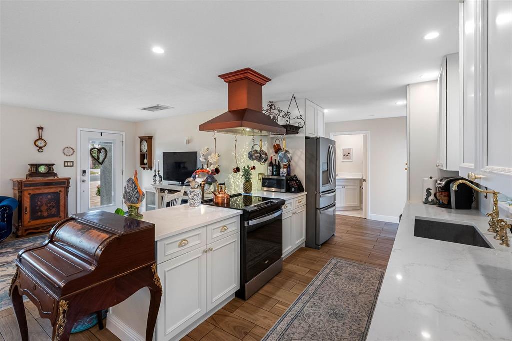 St Pete Beach, Florida, 33706, United States, 2 Bedrooms Bedrooms, ,2 BathroomsBathrooms,Residential,For Sale,1885302
