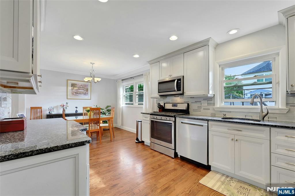 River Edge, New Jersey, 07661, United States, 4 Bedrooms Bedrooms, ,3 BathroomsBathrooms,Residential,For Sale,1988189