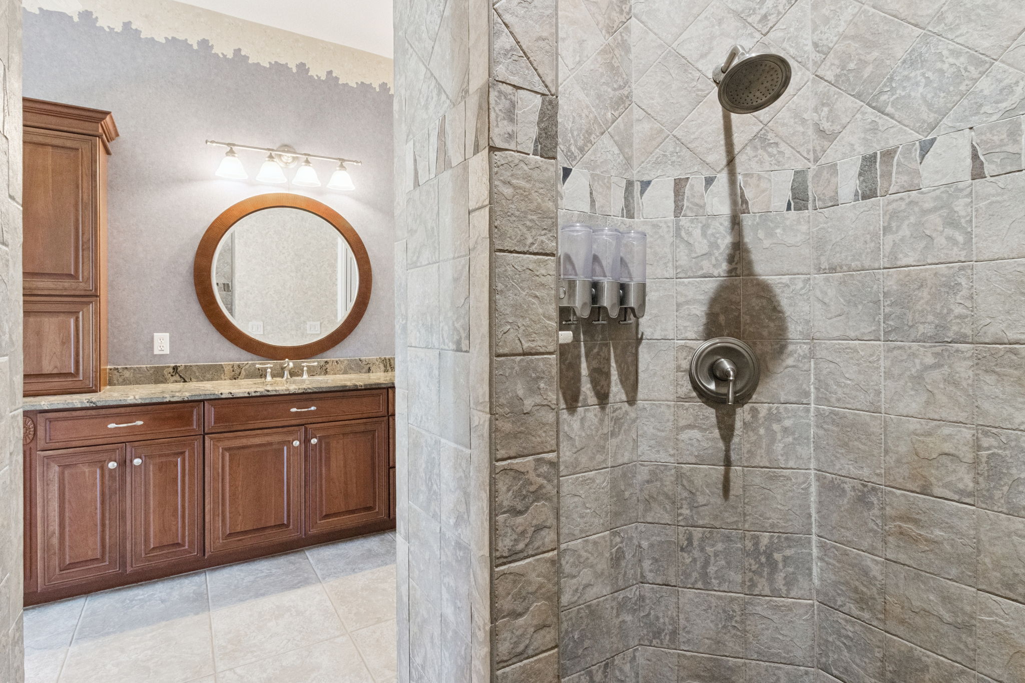 Plant City, Florida, 33565, United States, 4 Bedrooms Bedrooms, ,3 BathroomsBathrooms,Residential,For Sale,2005907