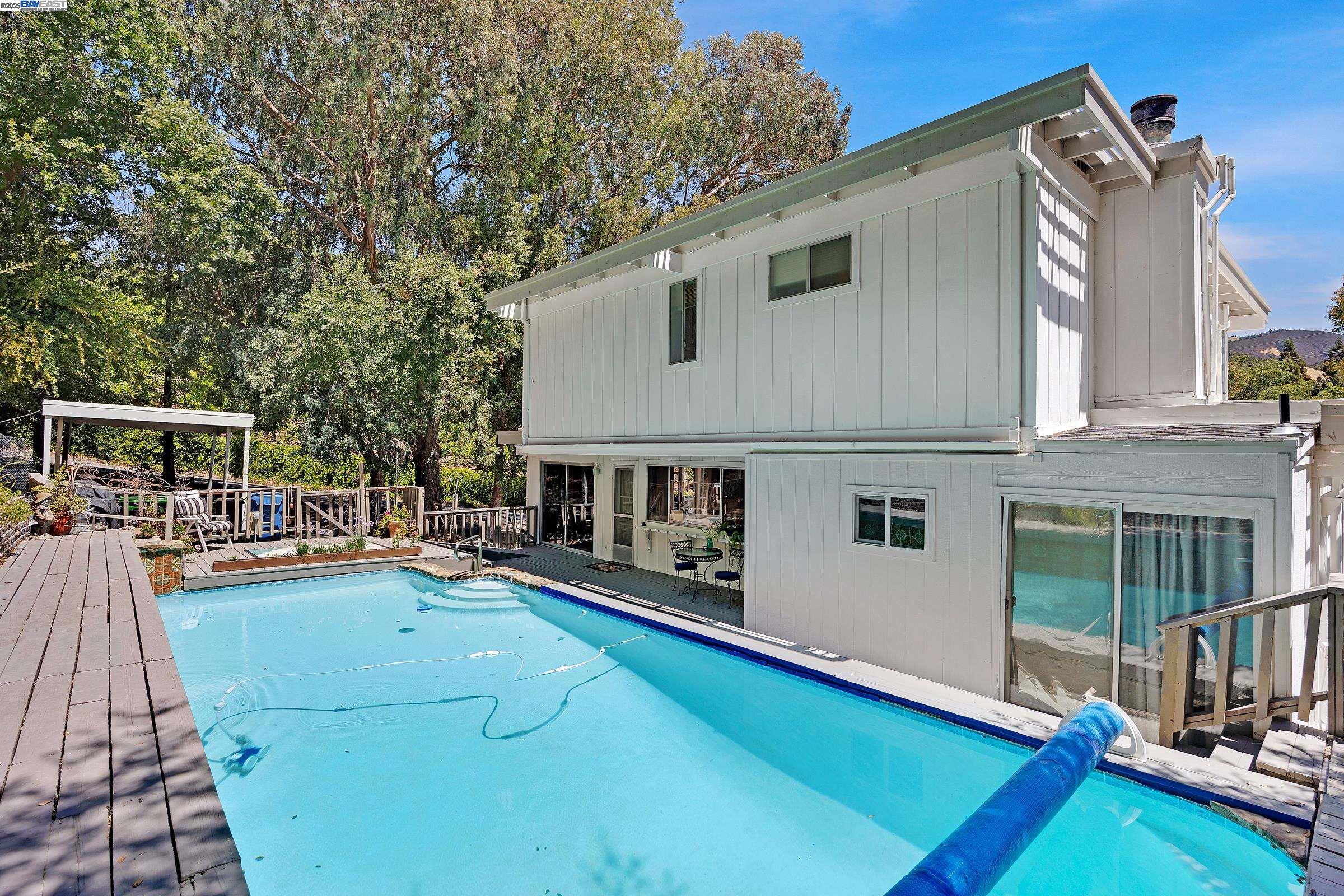 Alamo, California, 94507, United States, 4 Bedrooms Bedrooms, ,3 BathroomsBathrooms,Residential,For Sale,1907396