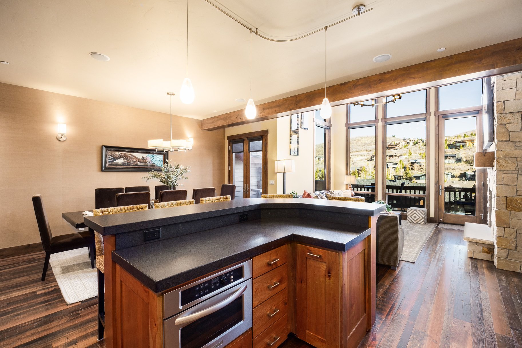  Rare Large Old Town Townhome - 物件實景