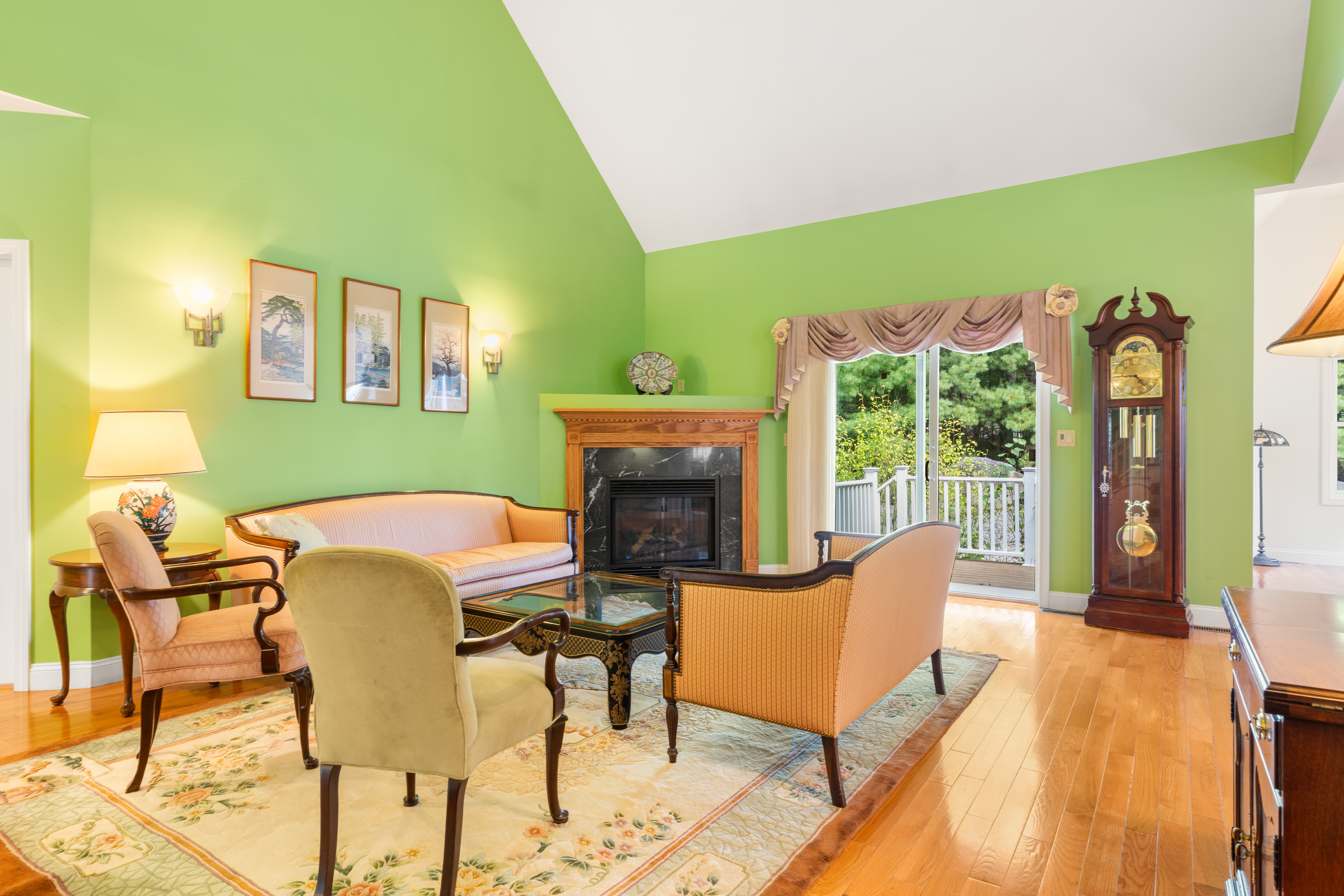  21 Steinbeck Street, Tyngsborough, MA, 01879 - 物件實景
