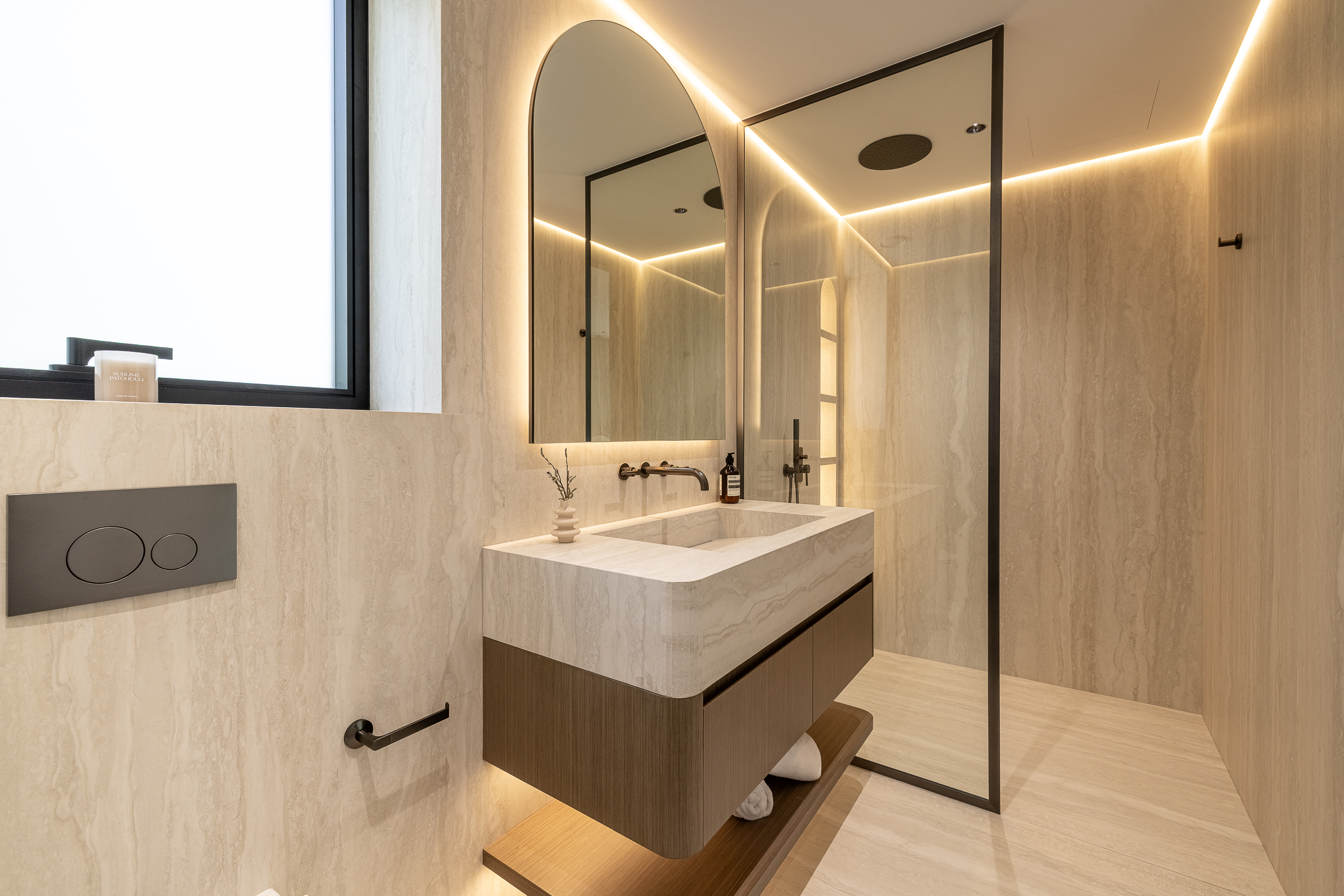  Fully-Upgraded Sophisticated Villa in JGE - 物件實景