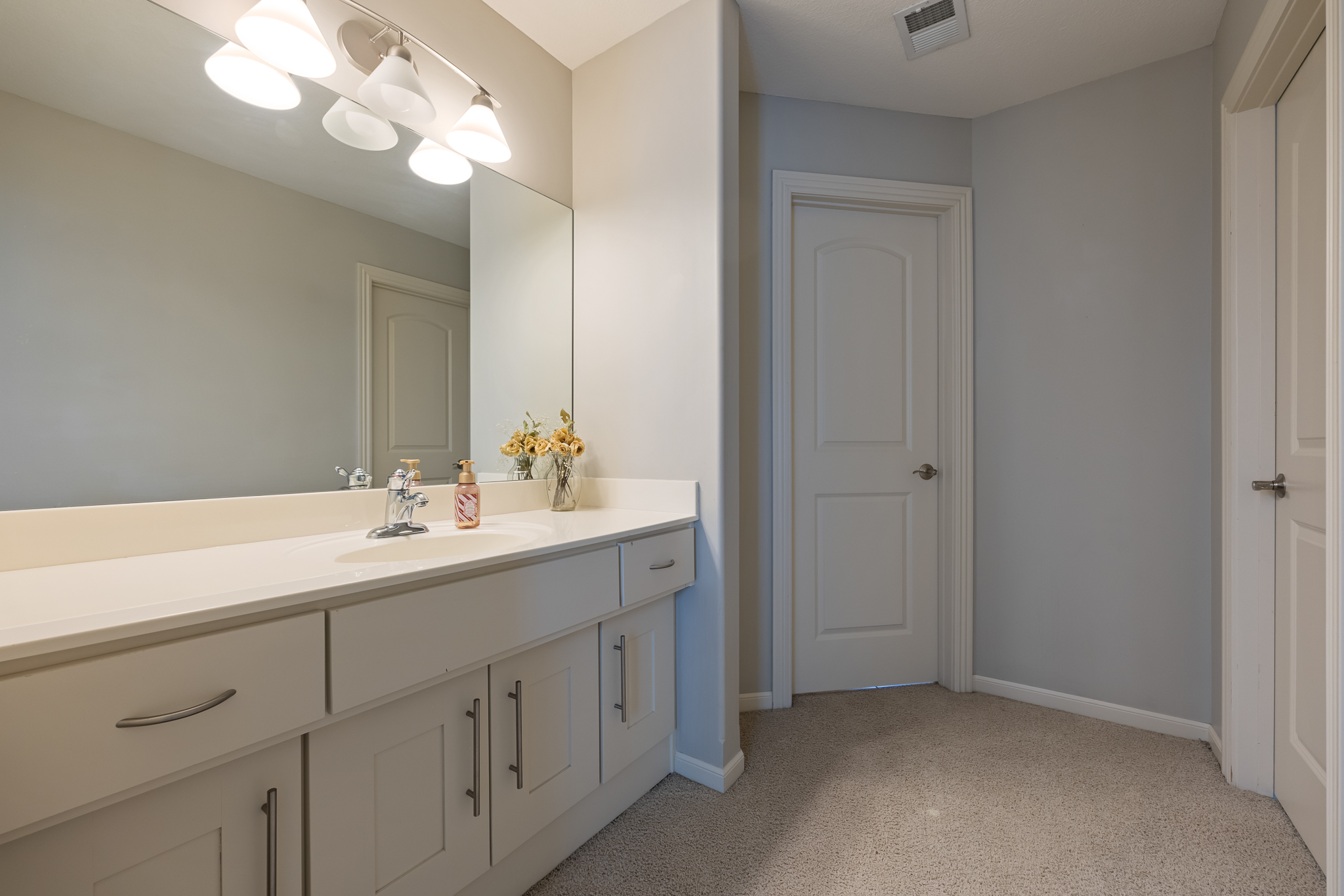  9920 Skyview Lane, Lenexa, KS 66220 - 物件實景