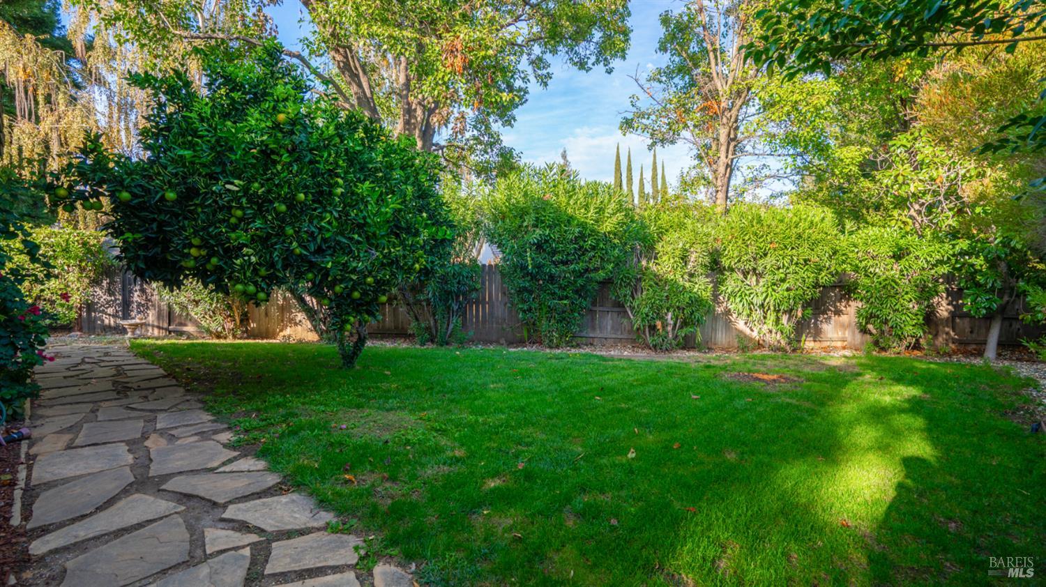 Vacaville, California, 95688, United States, 4 Bedrooms Bedrooms, ,2 BathroomsBathrooms,Residential,For Sale,1857826