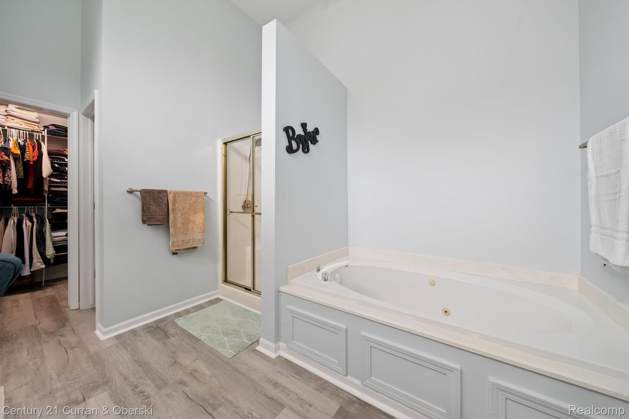 Canton Charter Township, Michigan, 48187, United States, 4 Bedrooms Bedrooms, ,3 BathroomsBathrooms,Residential,For Sale,1977619