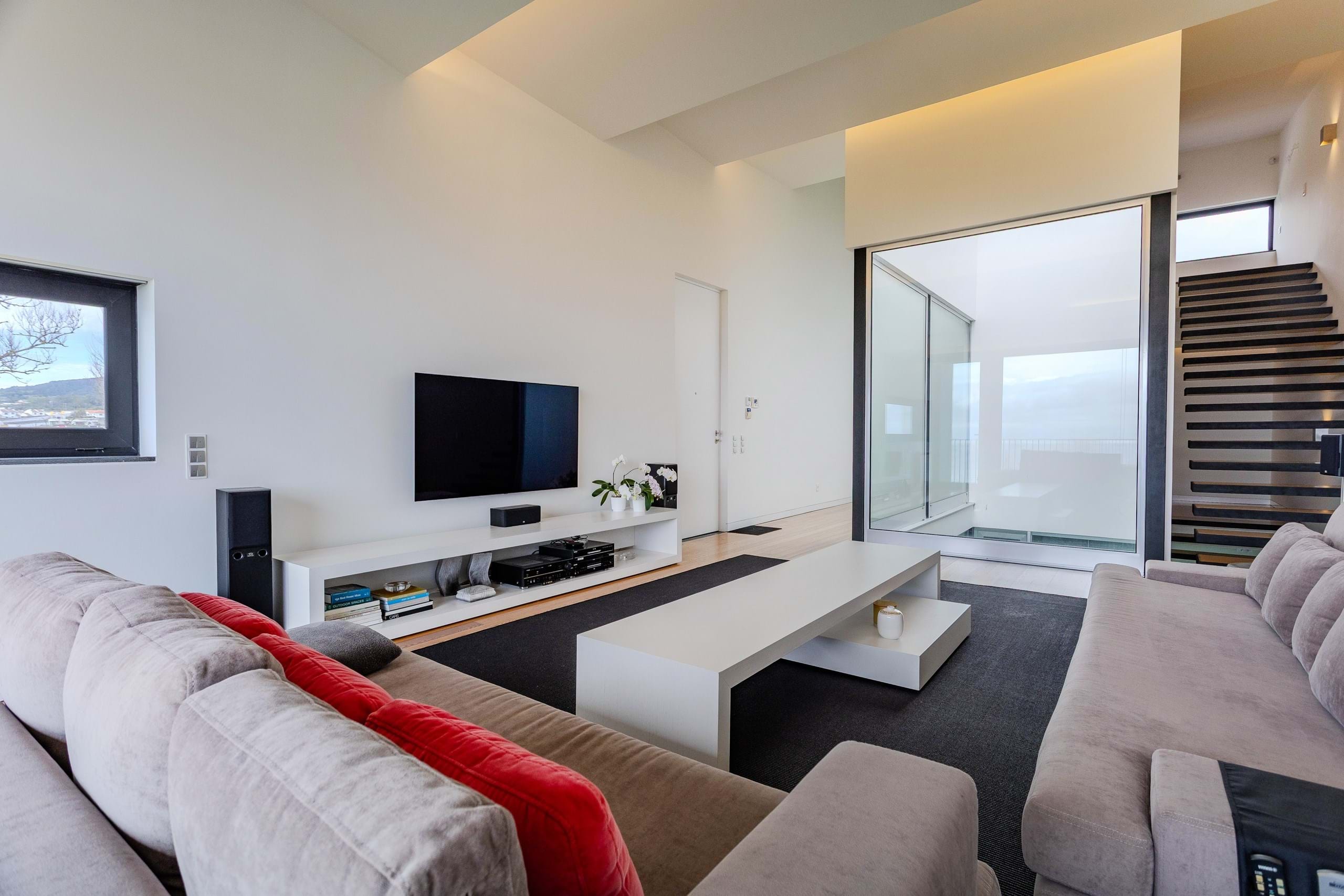 Ponta Delgada, Ilha de São Miguel, 9560-501, PT, 3 Bedrooms Bedrooms, ,4 BathroomsBathrooms,Residential,For Sale,1826448