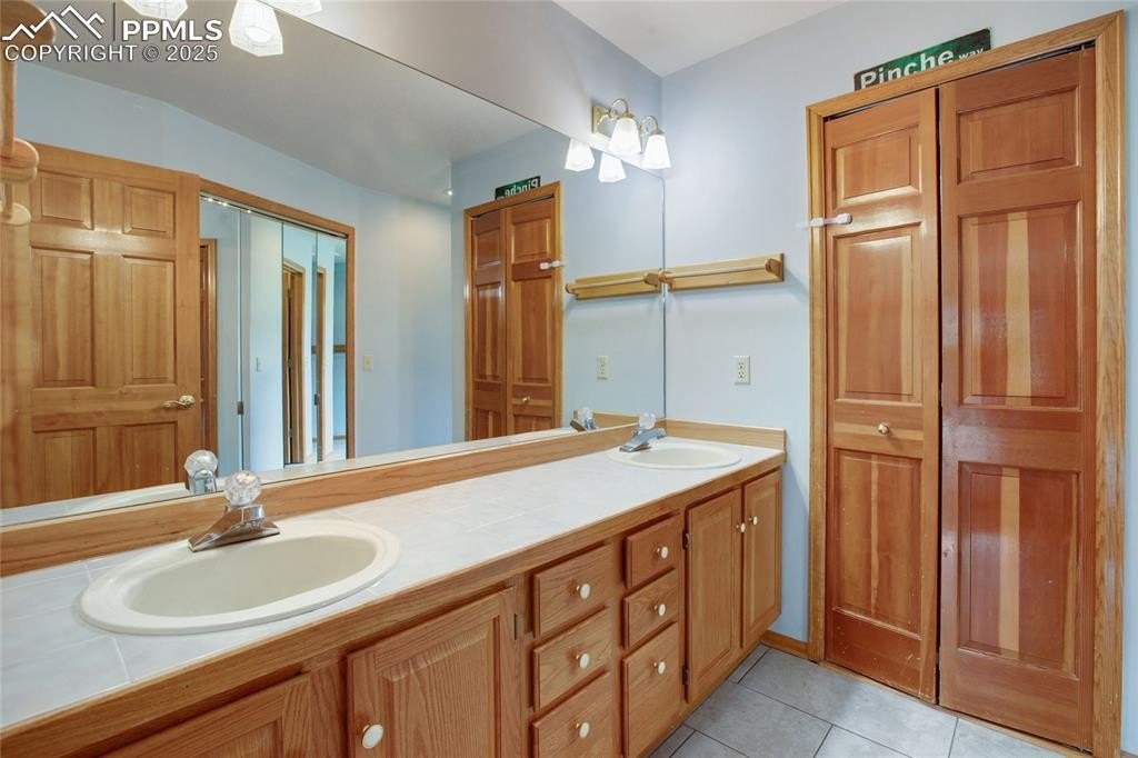 Monument, Colorado, 80132, United States, 4 Bedrooms Bedrooms, ,4 BathroomsBathrooms,Residential,For Sale,1828275