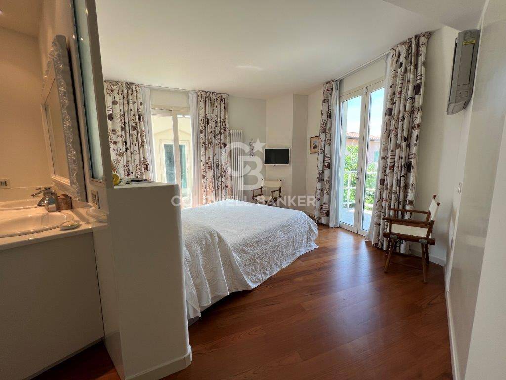 via dazzi, Forte dei Marmi, Lucca, 55042, IT, 5 Bedrooms Bedrooms, ,5 BathroomsBathrooms,Residential,For Sale,via dazzi,1620153