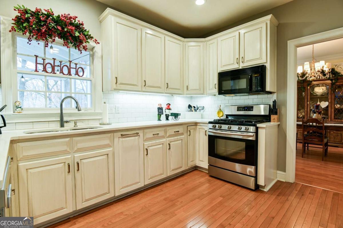 Athens, Georgia, 30606, United States, 6 Bedrooms Bedrooms, ,4 BathroomsBathrooms,Residential,For Sale,2003129