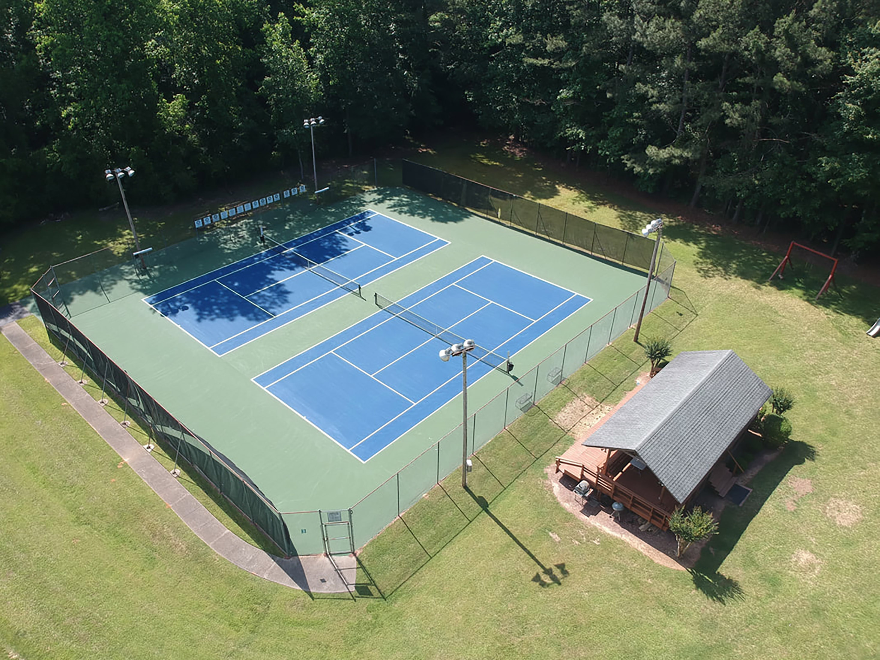  Thoughtfully Expanded and Updated Dunwoody Home on Wooded 0.82+/- Acre Lot - 物件實景