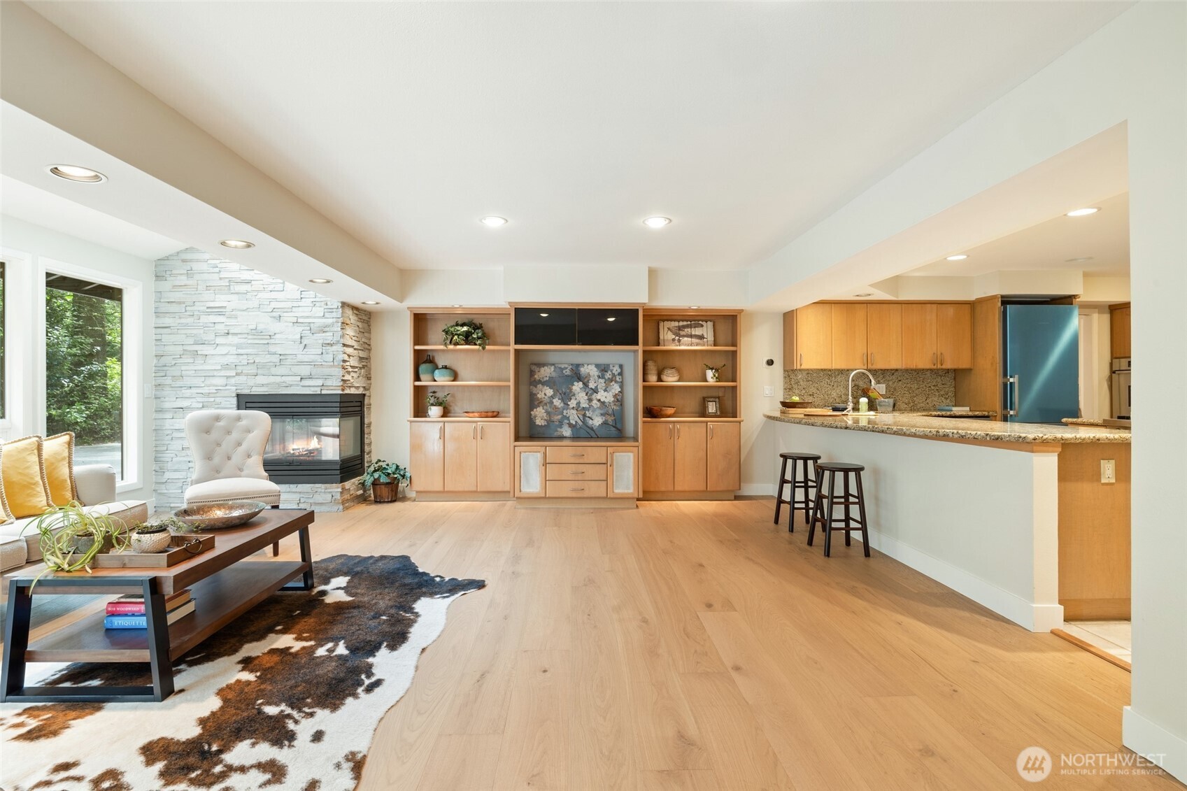 Bellevue, Washington, 98005, United States, 4 Bedrooms Bedrooms, ,4 BathroomsBathrooms,Residential,For Sale,1898840