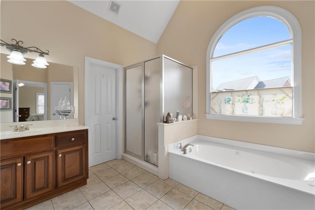 Loganville, Georgia, 30052, United States, 4 Bedrooms Bedrooms, ,4 BathroomsBathrooms,Residential,For Sale,1900883