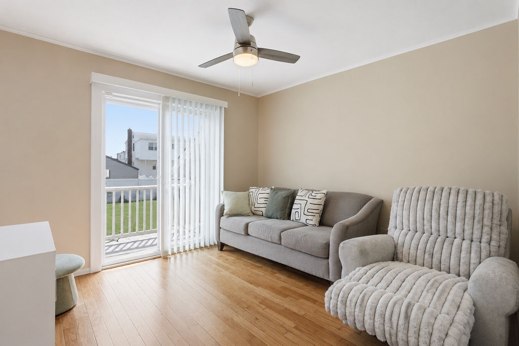 East Rockaway, New York, 11518, United States, 4 Bedrooms Bedrooms, ,2 BathroomsBathrooms,Residential,For Sale,2048552
