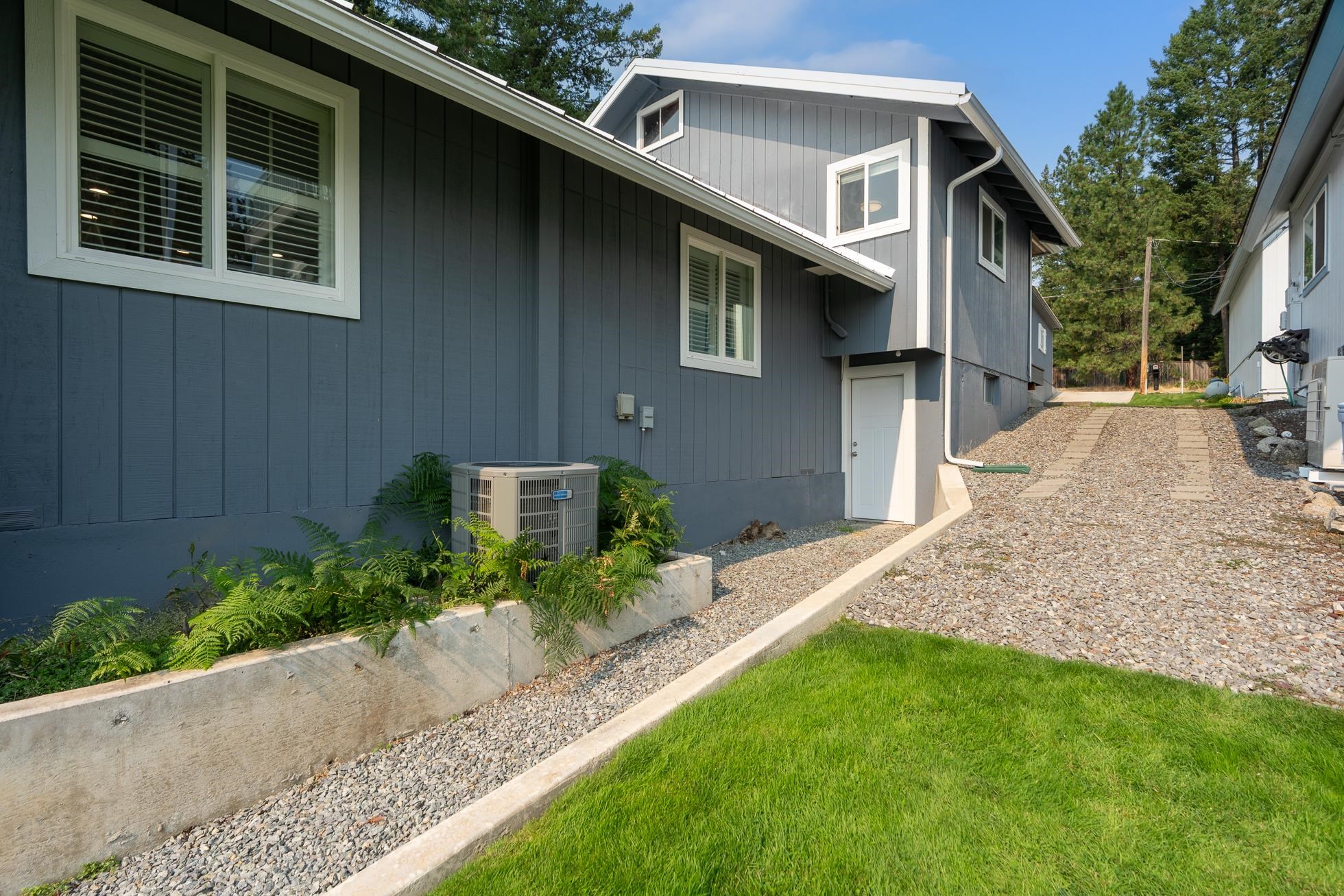 Newport, Washington, 99156, United States, 2 Bedrooms Bedrooms, ,2 BathroomsBathrooms,Residential,For Sale,1937533