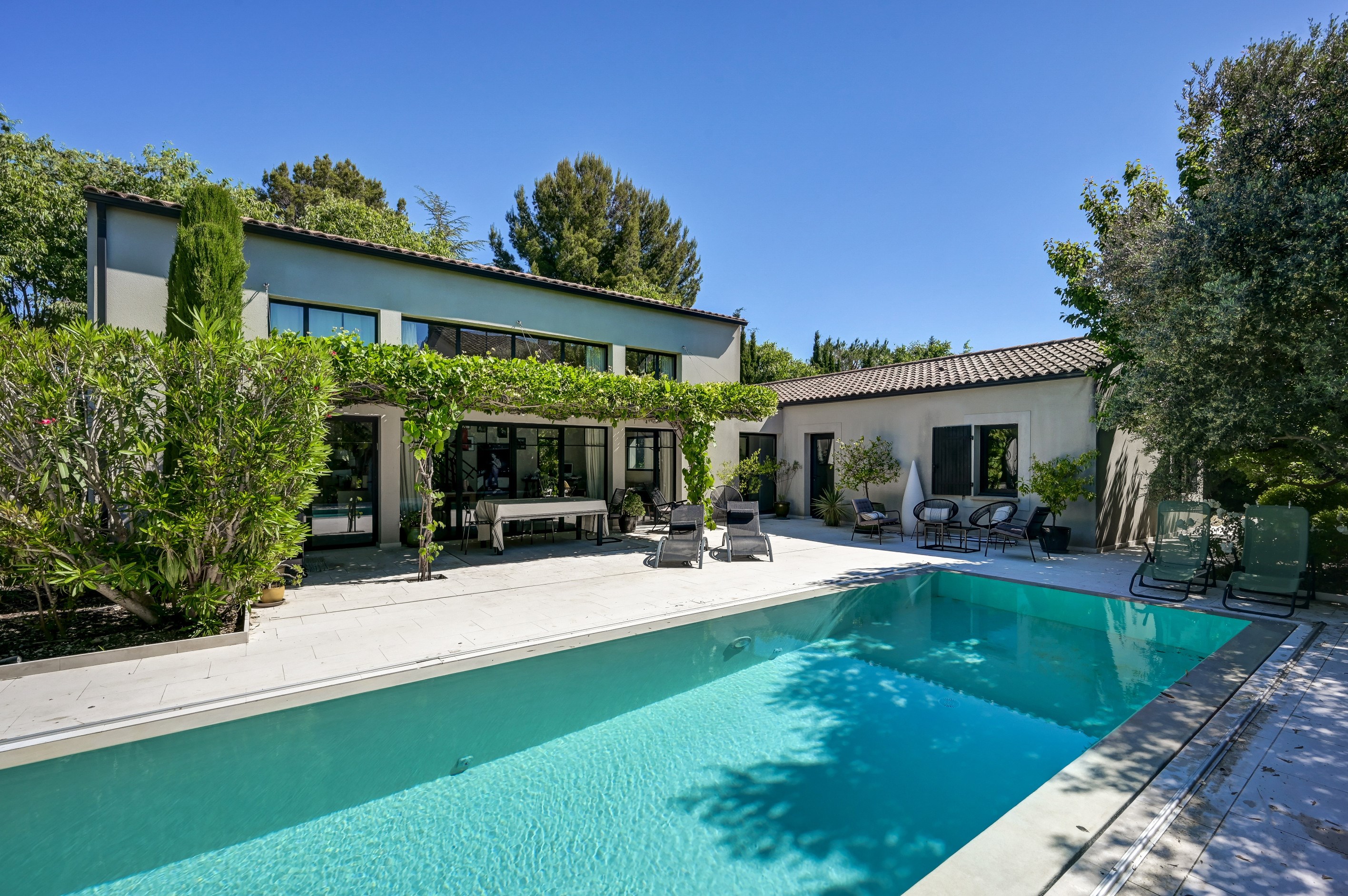  Saint Rémy de Provence - Beautiful contemporary house 10 minutes