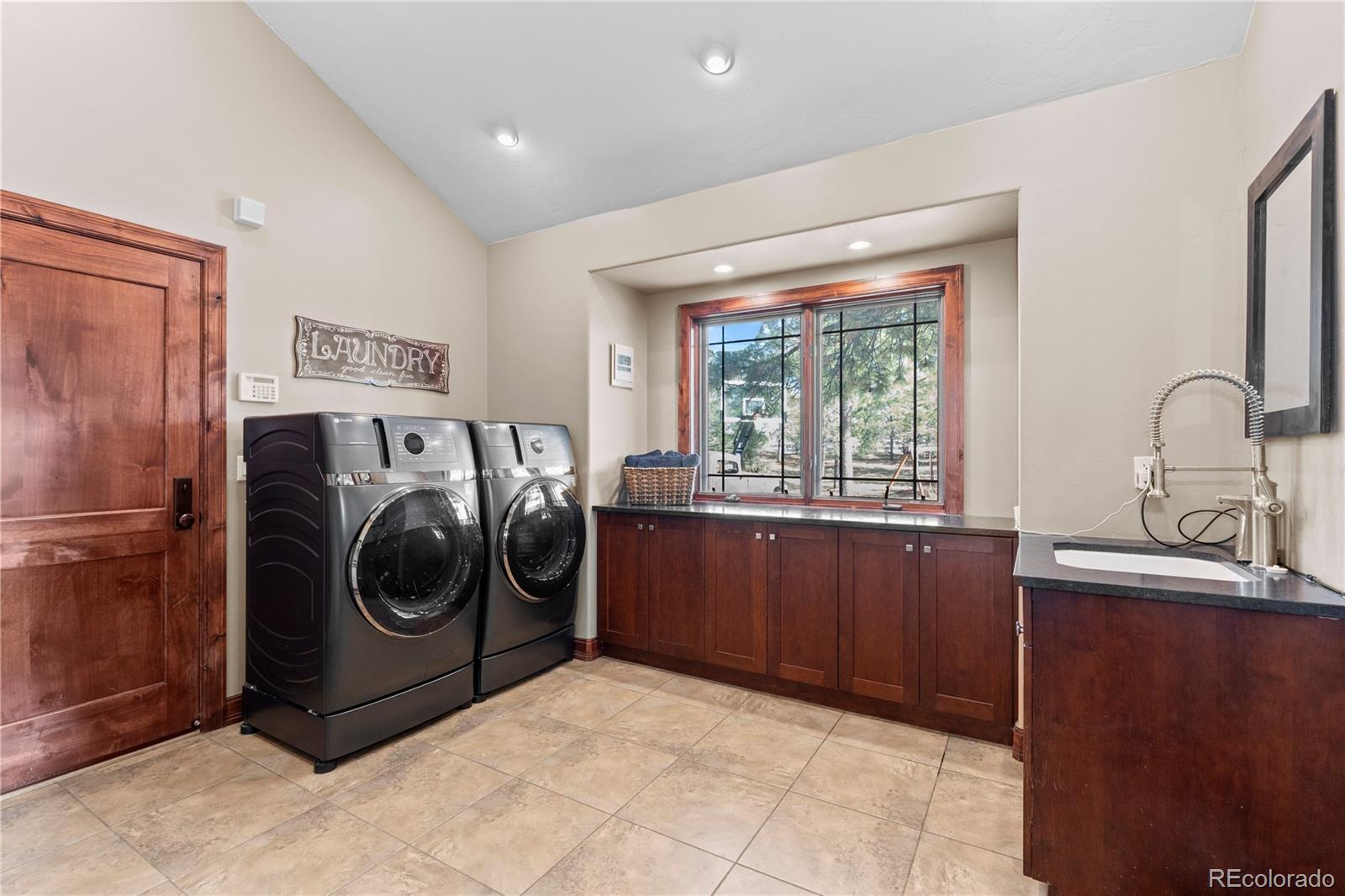 Castle Rock, Colorado, 80109, United States, 4 Bedrooms Bedrooms, ,4 BathroomsBathrooms,Residential,For Sale,2000422