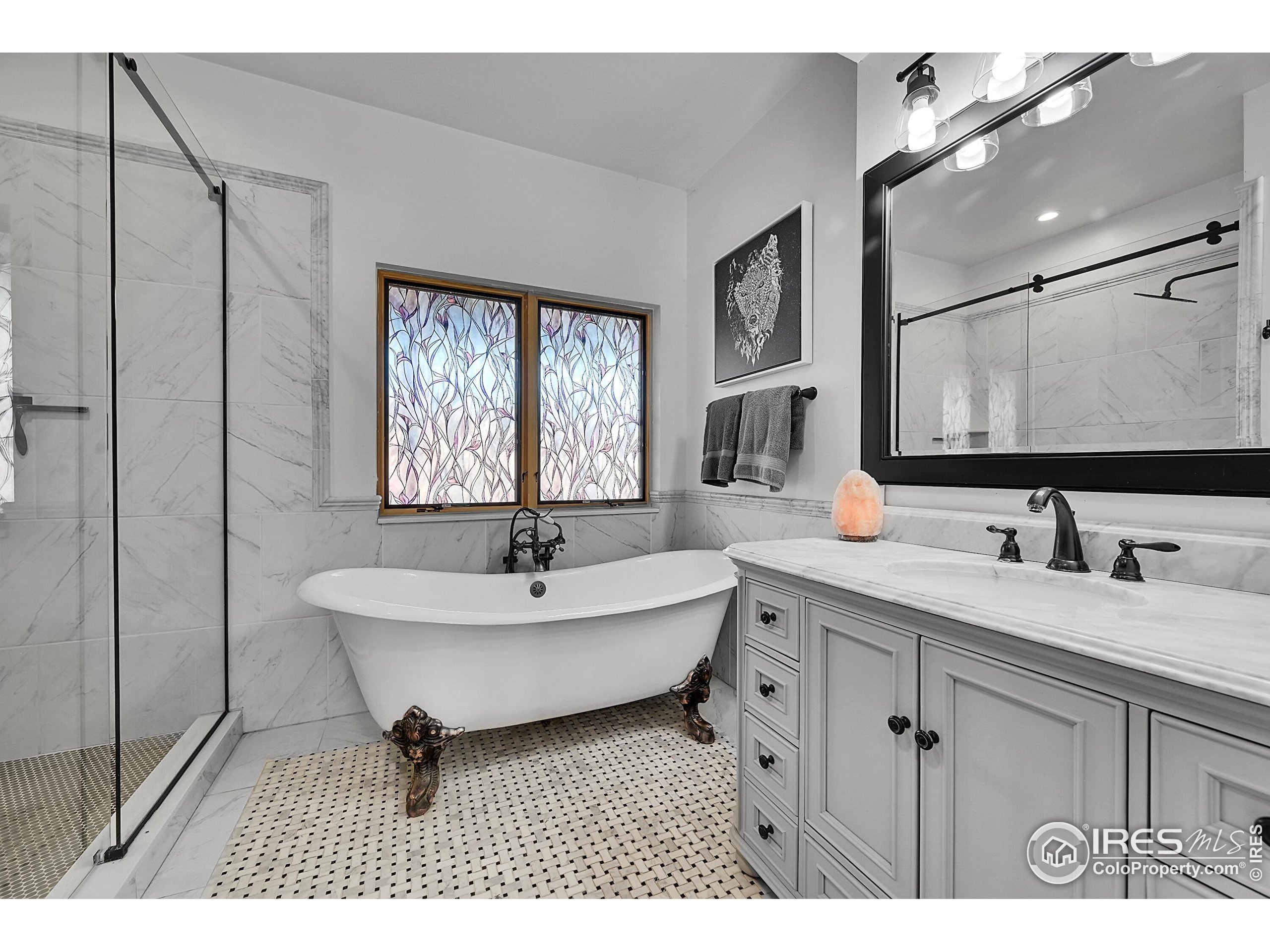 Lyons, Colorado, 80540, United States, 4 Bedrooms Bedrooms, ,2 BathroomsBathrooms,Residential,For Sale,1991914