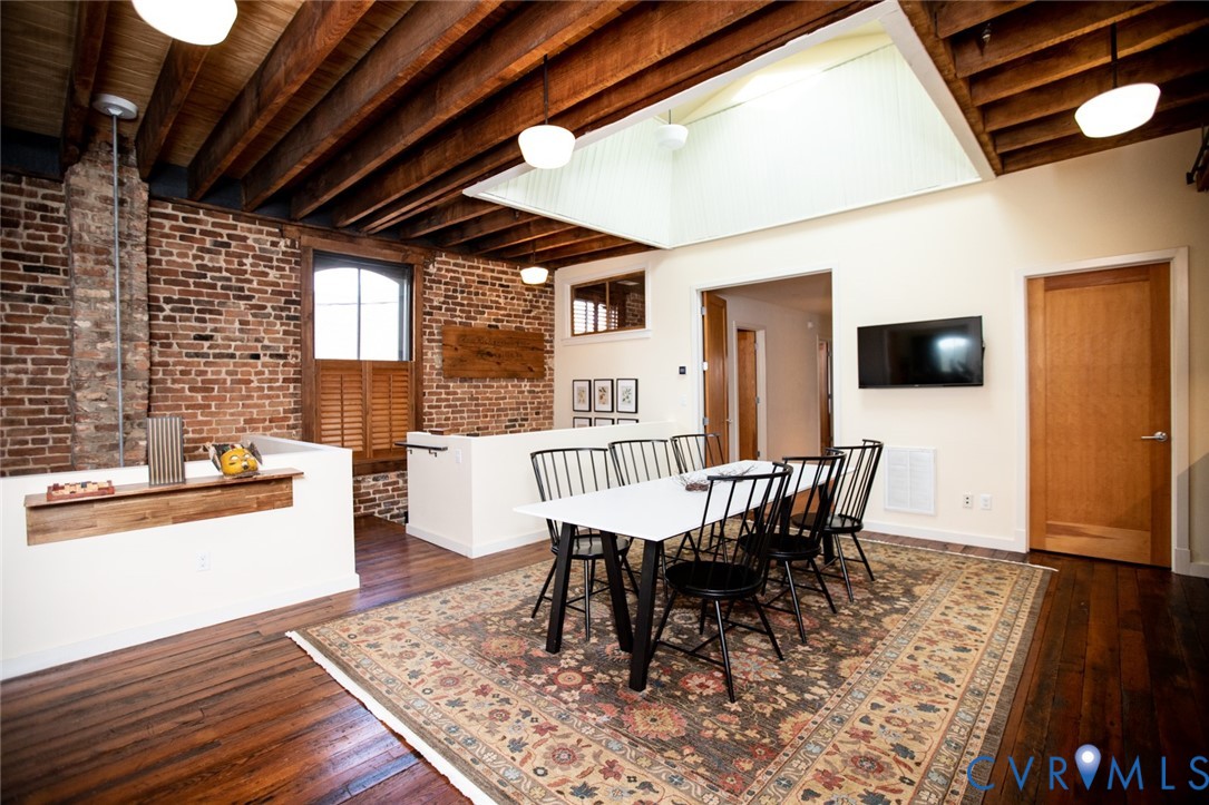 Farmville, Virginia, 23901, United States, 3 Bedrooms Bedrooms, ,3 BathroomsBathrooms,Residential,For Sale,1981150