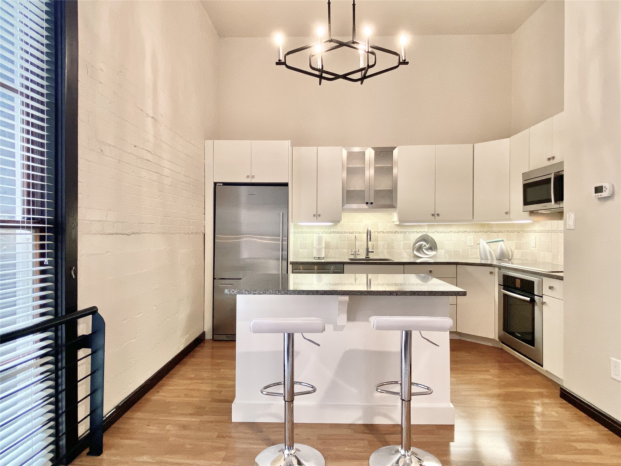  301 Central Avenue Ne #113 - 物件實景