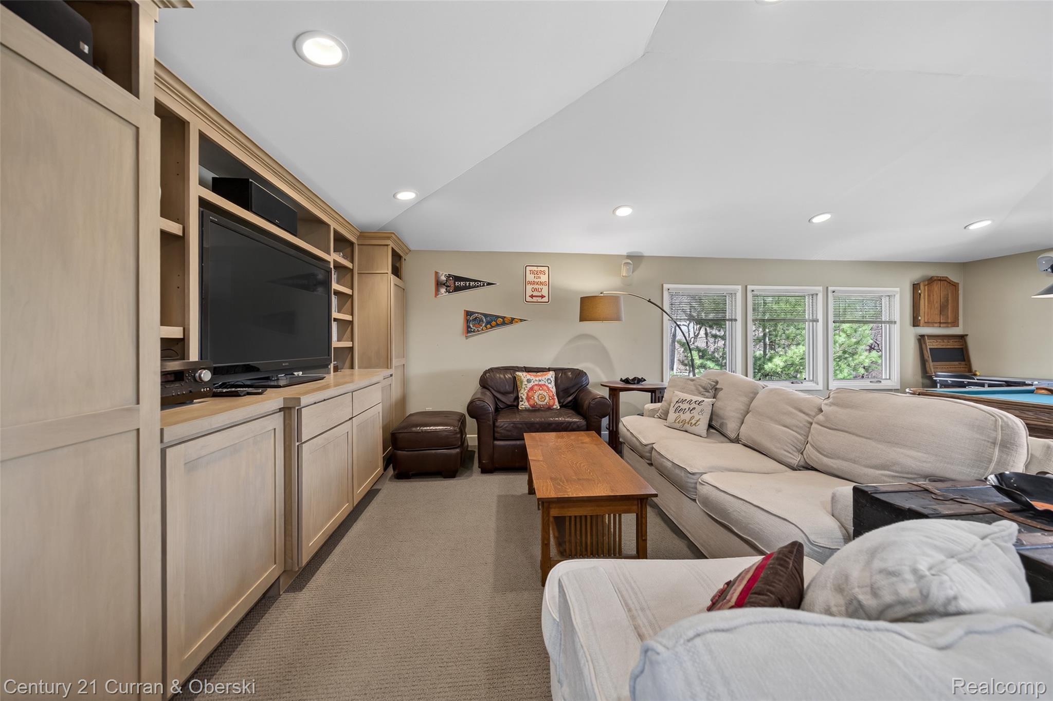 Bloomfield Hills, Michigan, 48301, United States, 4 Bedrooms Bedrooms, ,4 BathroomsBathrooms,Residential,For Sale,2035852