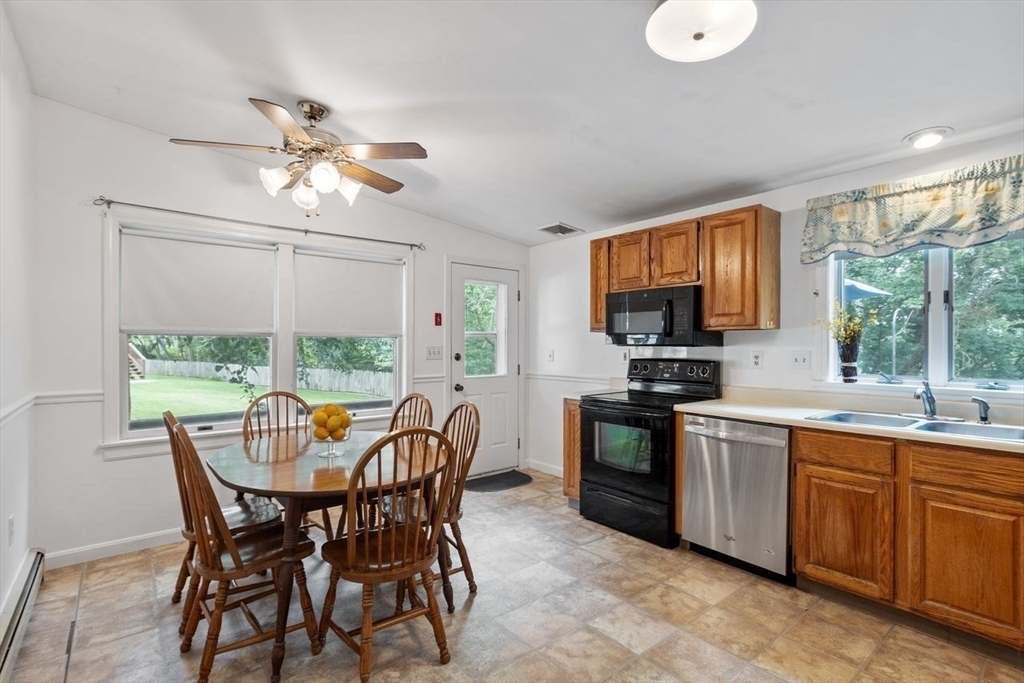 Peabody, Massachusetts, 01960, United States, 5 Bedrooms Bedrooms, ,4 BathroomsBathrooms,Residential,For Sale,1913730