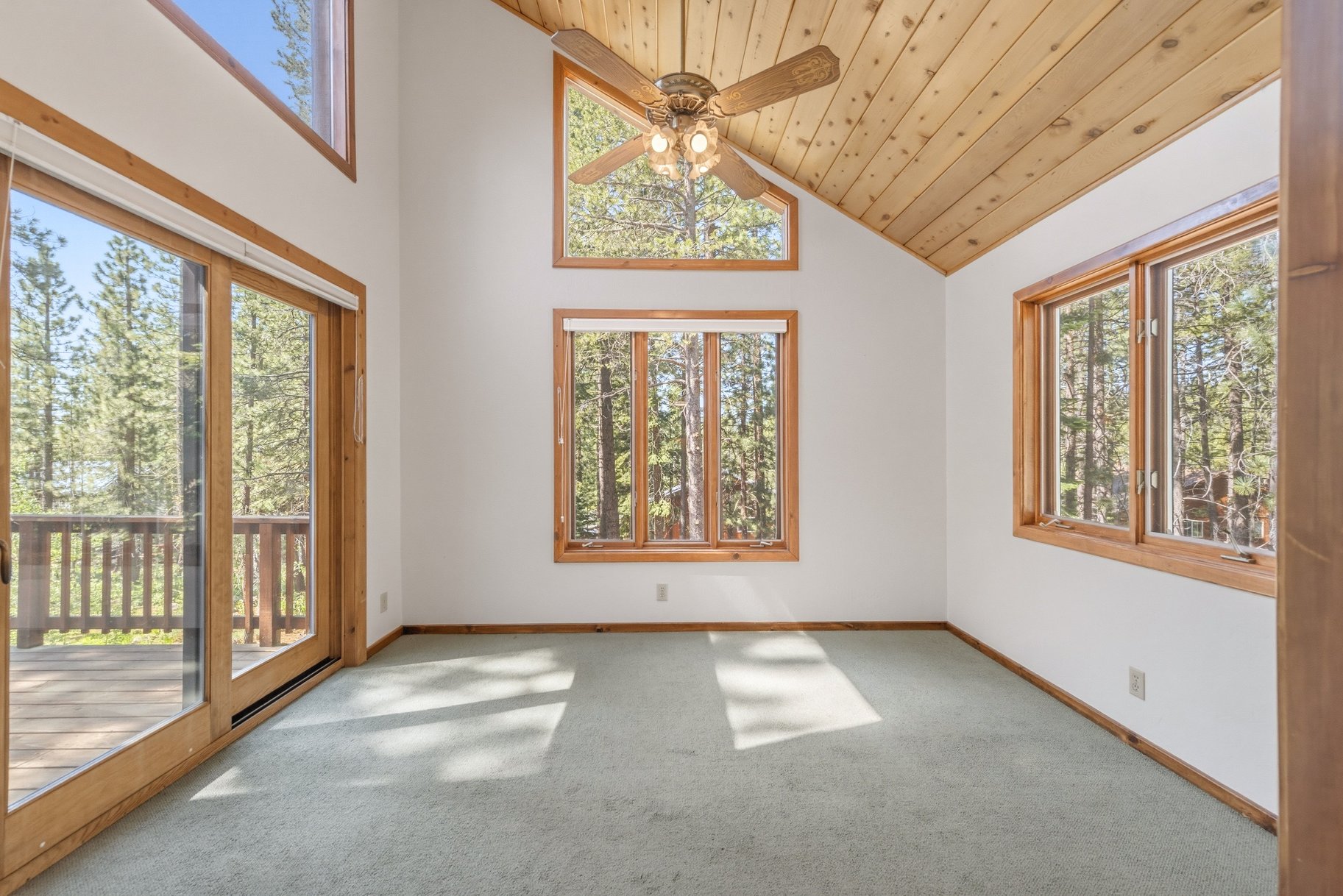  Inspired Mountain Living Starts Here - 物件實景