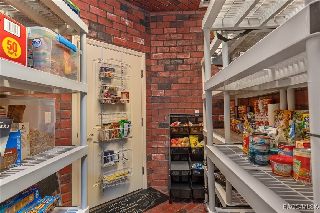 Crystal River, Florida, 34428, United States, 4 Bedrooms Bedrooms, ,4 BathroomsBathrooms,Residential,For Sale,1983688