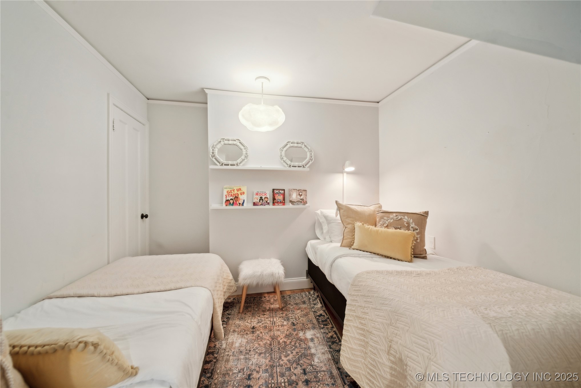Tulsa, Oklahoma, 74114, United States, 4 Bedrooms Bedrooms, ,4 BathroomsBathrooms,Residential,For Sale,1795496