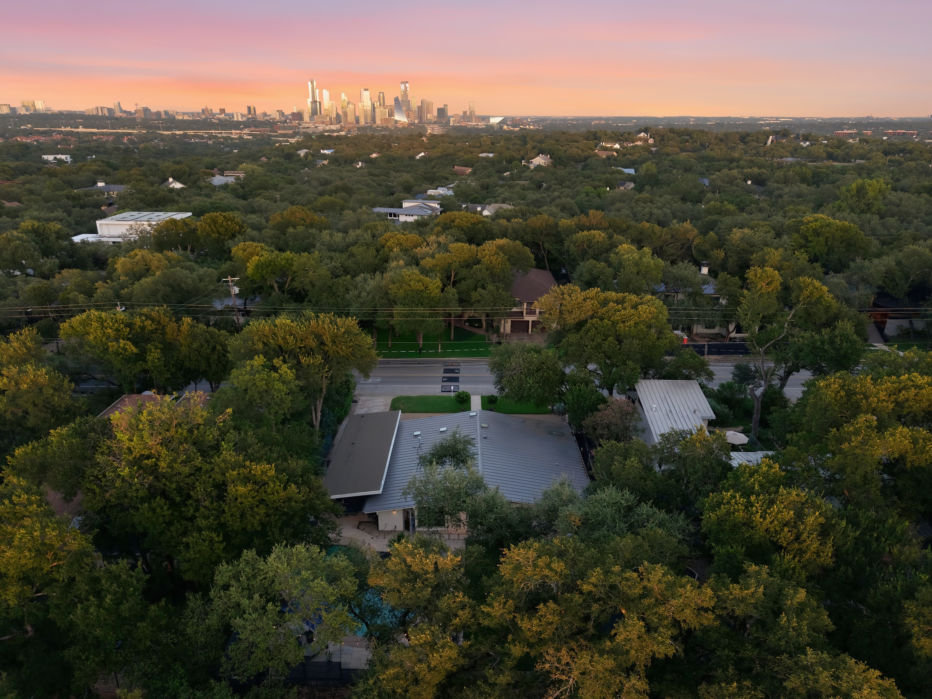  412 Ridgewood Rd, West Lake Hills - 物件實景