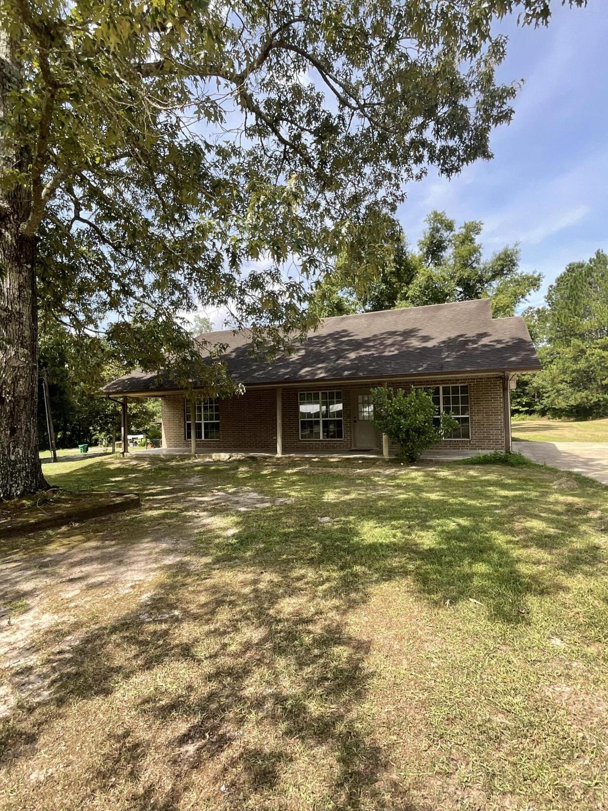 Kelley St, Leesville, LA 71446