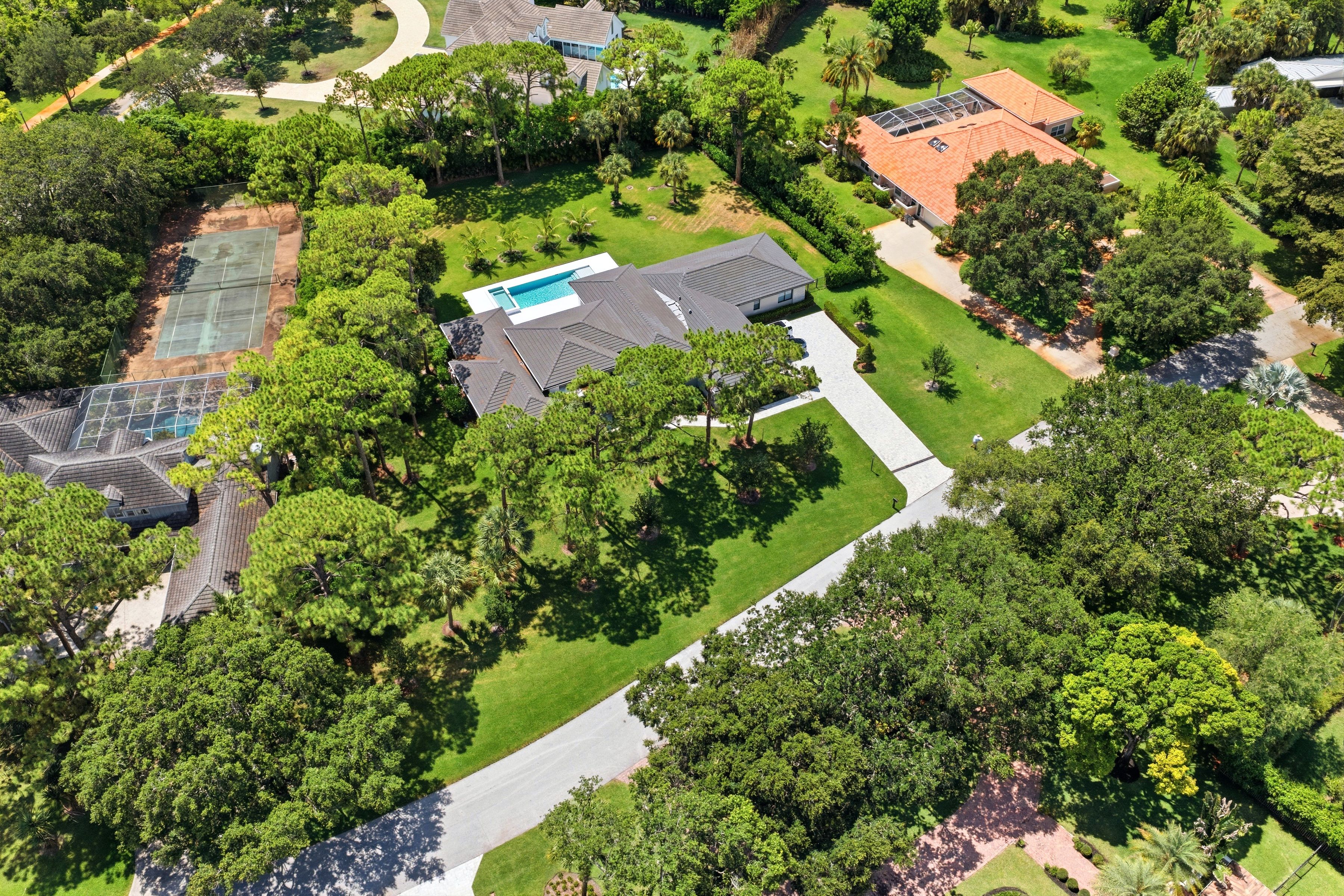  5382 Sea Biscuit Road - 物件實景
