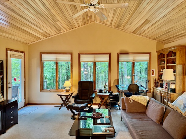 Crossville, Tennessee, 38558, United States, 3 Bedrooms Bedrooms, ,4 BathroomsBathrooms,Residential,For Sale,1980171