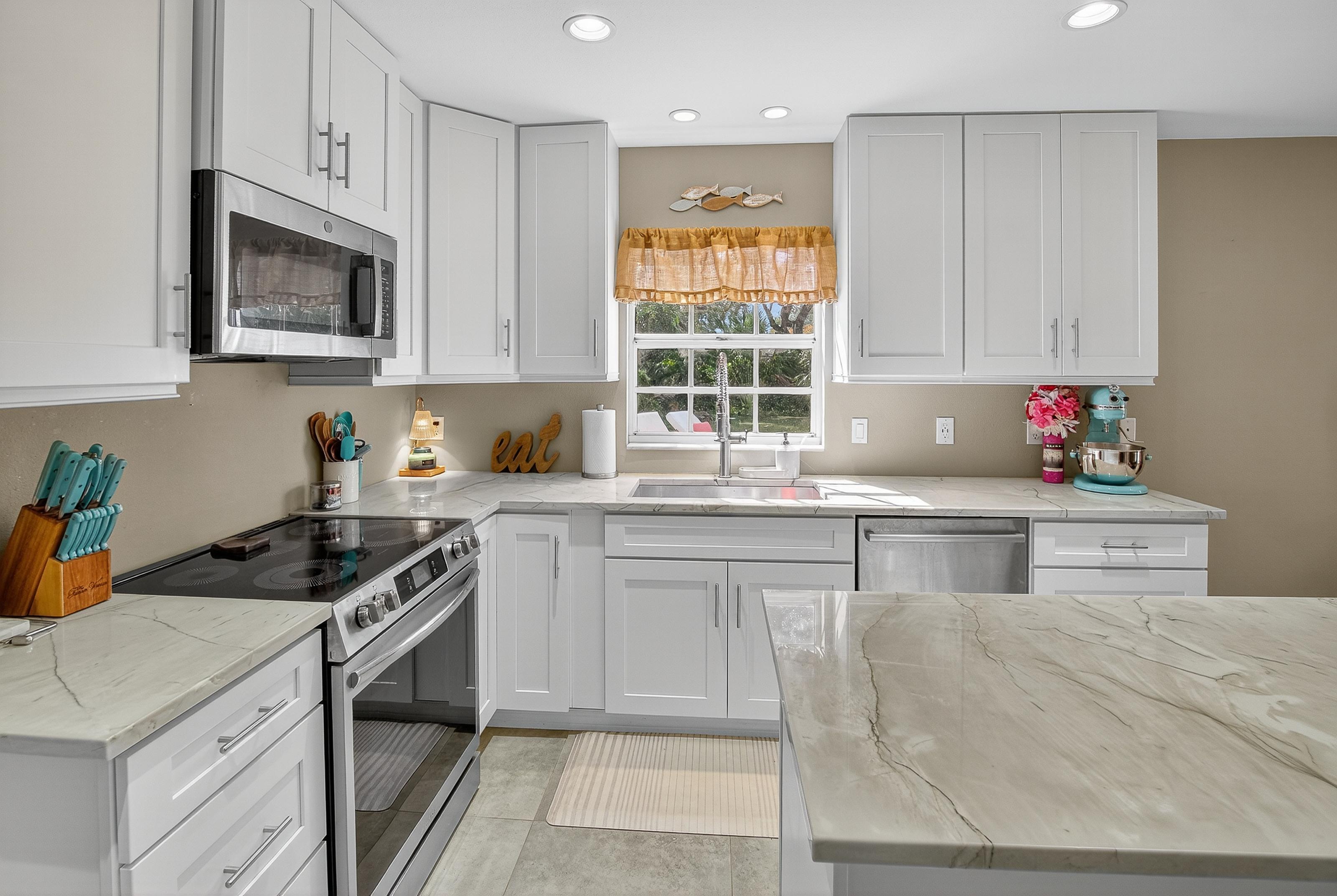 Wimauma, Florida, 33598, United States, 3 Bedrooms Bedrooms, ,3 BathroomsBathrooms,Residential,For Sale,1983978