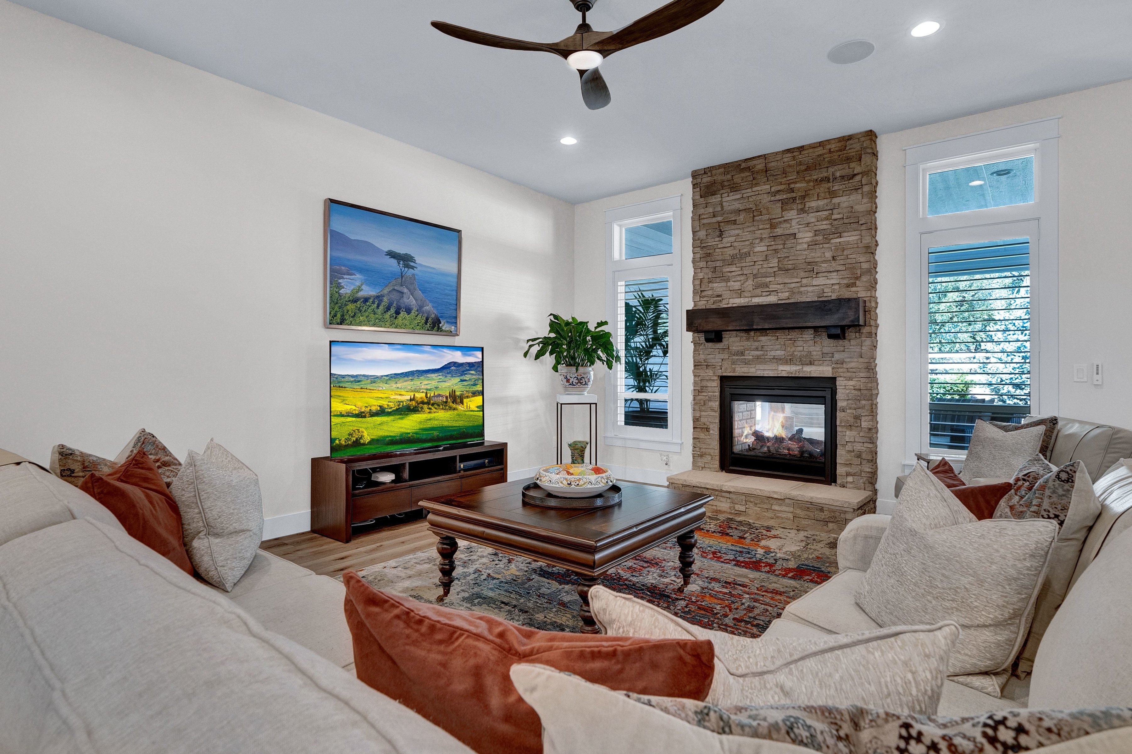  Refined Half-Acre Estate with Dual Kitchens & Open Space Backdrop - 物件實景