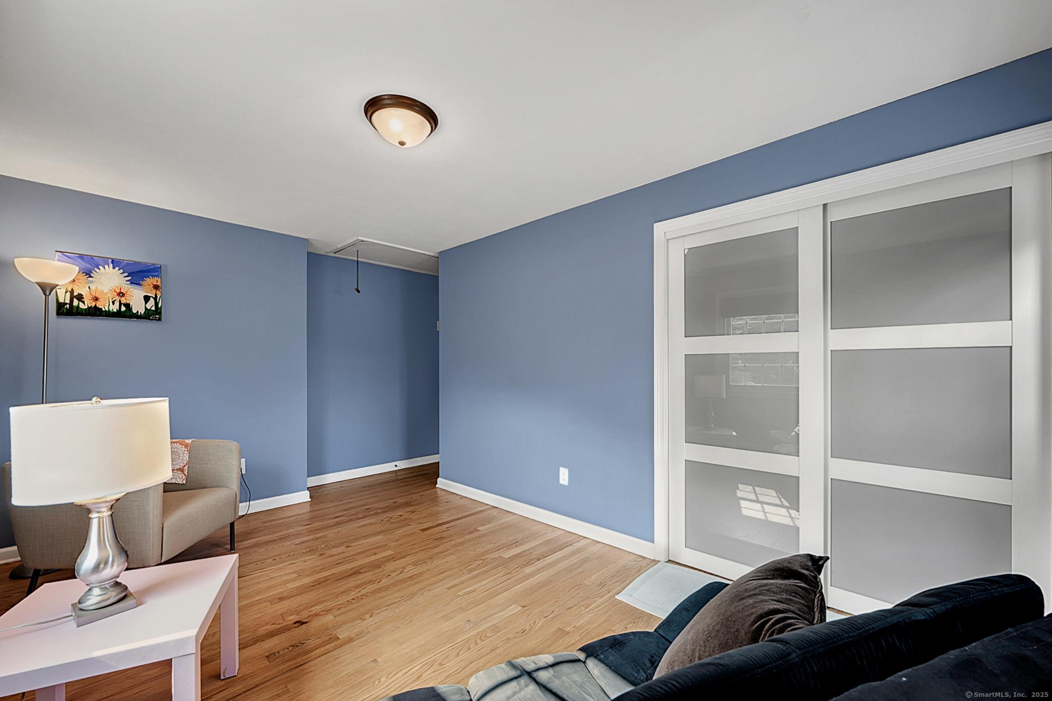 Middletown, Connecticut, 06457, United States, 4 Bedrooms Bedrooms, ,2 BathroomsBathrooms,Residential,For Sale,1920359