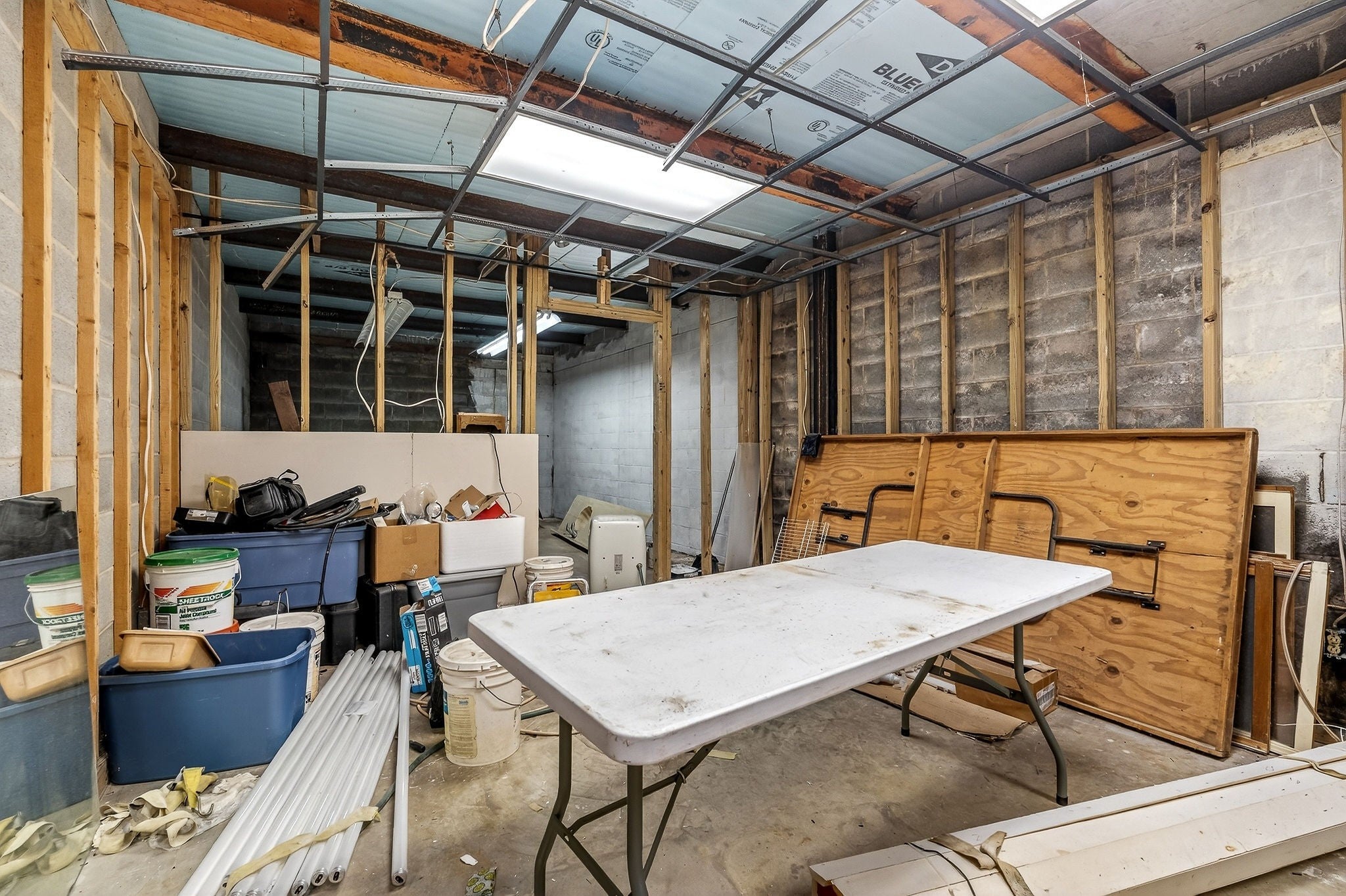 Smithville, Tennessee, 37166, United States, 6 Bedrooms Bedrooms, ,6 BathroomsBathrooms,Residential,For Sale,2008890