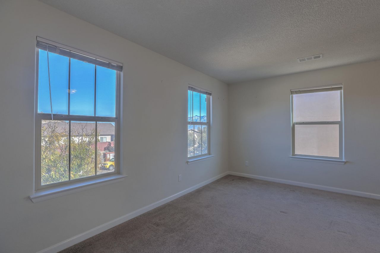 Rio Rancho, New Mexico, 87124, United States, 4 Bedrooms Bedrooms, ,3 BathroomsBathrooms,Residential,For Sale,1987621