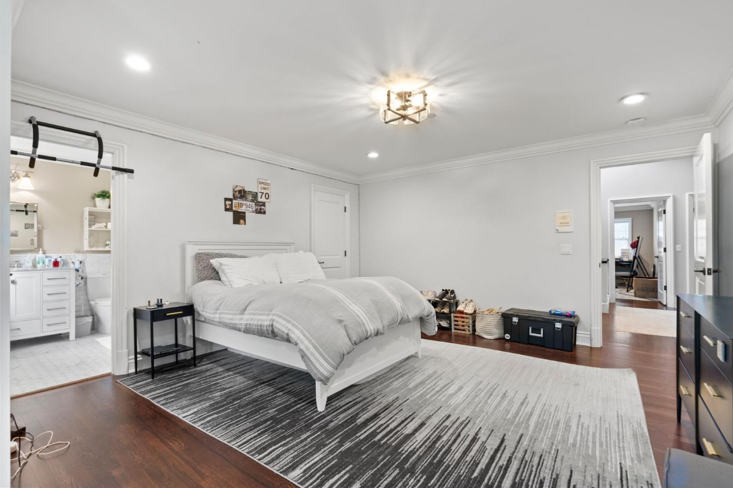Hillsborough, California, 94010, United States, 6 Bedrooms Bedrooms, ,7 BathroomsBathrooms,Residential,For Sale,1947019