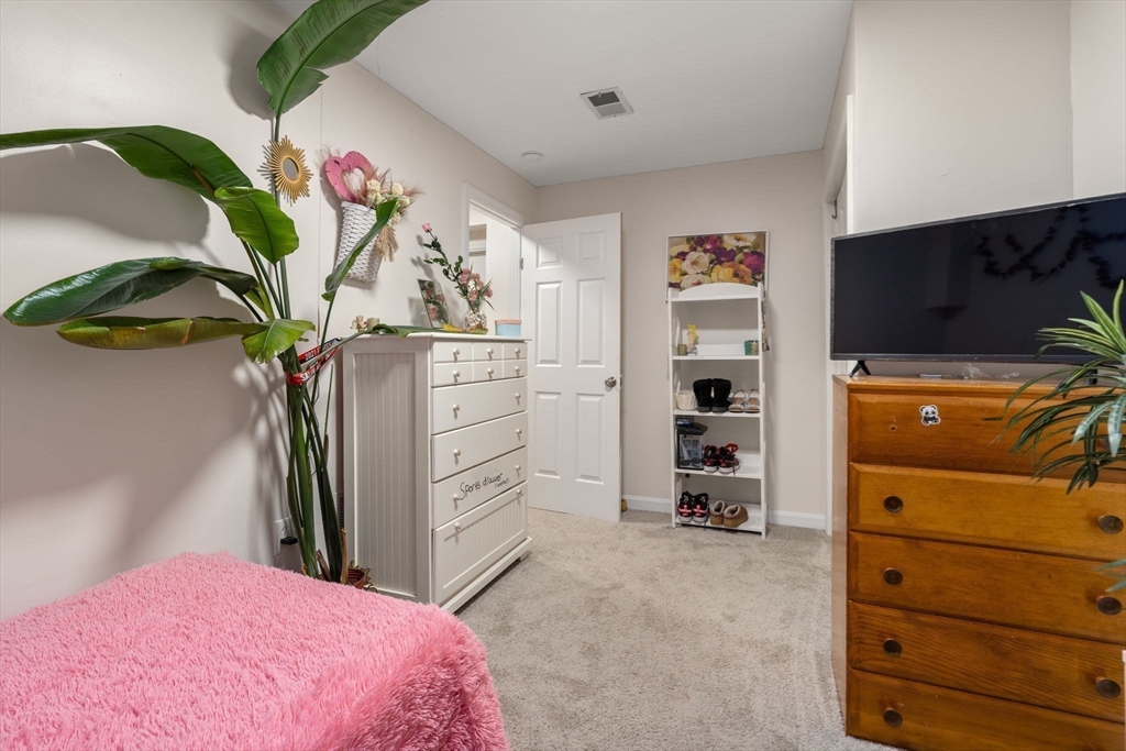 Salem, Massachusetts, 01970, United States, 3 Bedrooms Bedrooms, ,3 BathroomsBathrooms,Residential,For Sale,1927367