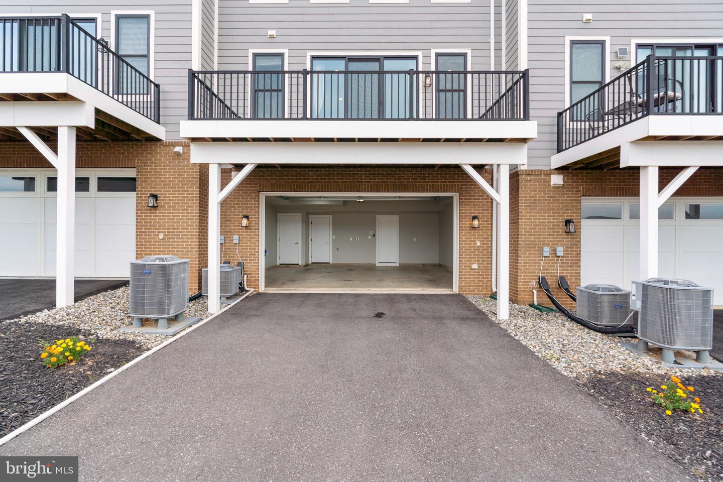 Ellicott City, Maryland, 21042, United States, 3 Bedrooms Bedrooms, ,4 BathroomsBathrooms,Residential,For Sale,1933185