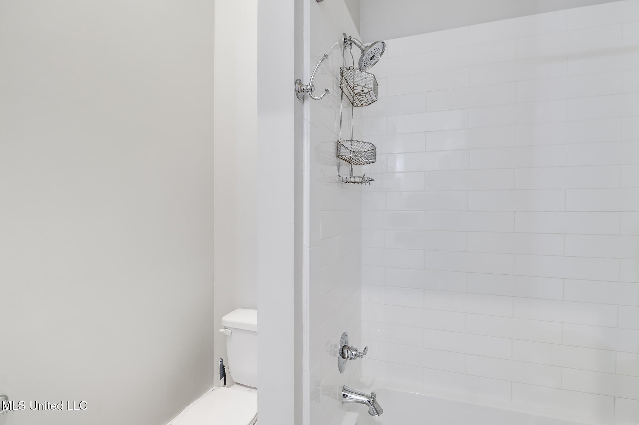 Gulfport, Mississippi, 39501, United States, 5 Bedrooms Bedrooms, ,4 BathroomsBathrooms,Residential,For Sale,1983145