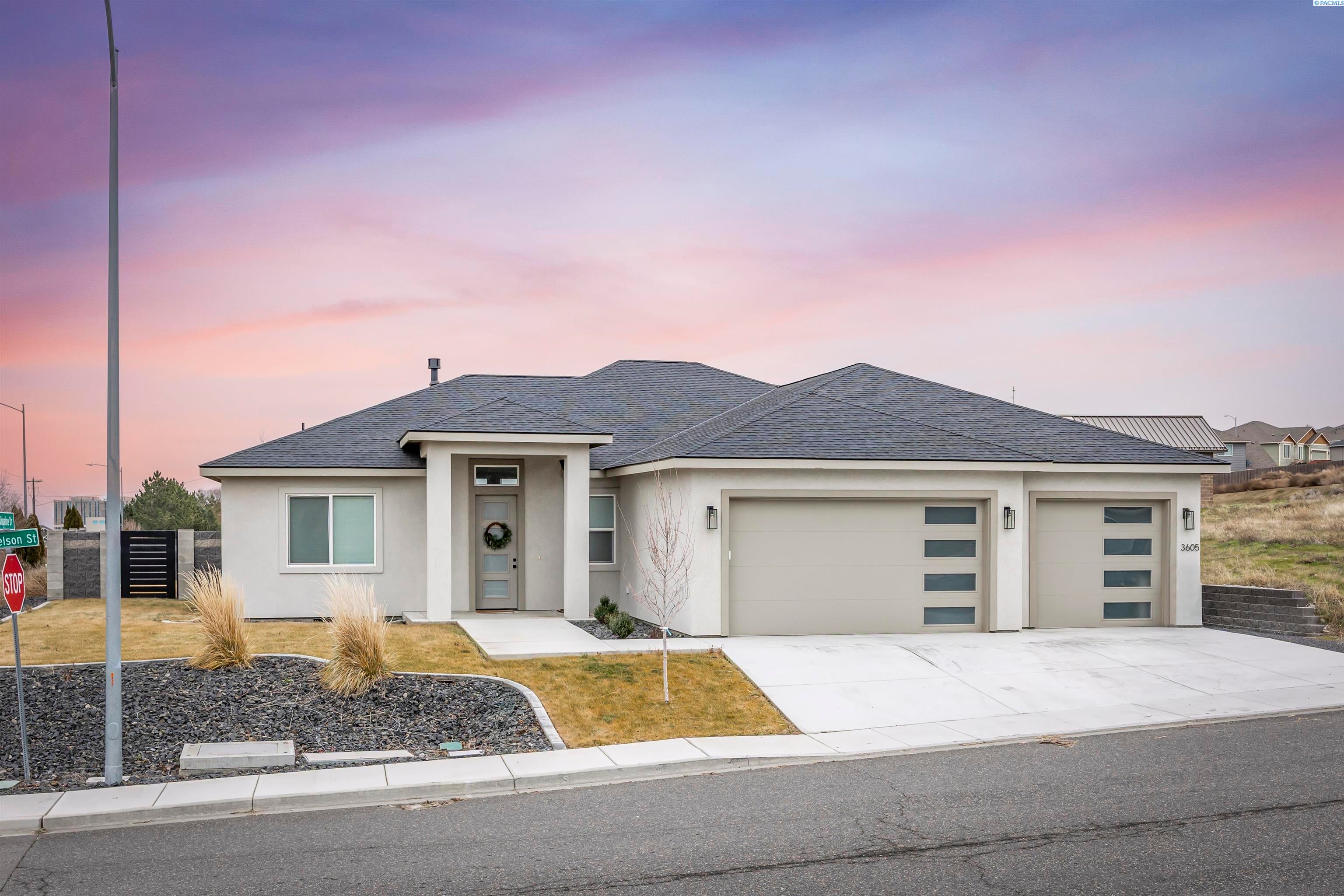 Kennewick, Washington, 99338, United States, 4 Bedrooms Bedrooms, ,3 BathroomsBathrooms,Residential,For Sale,2010743