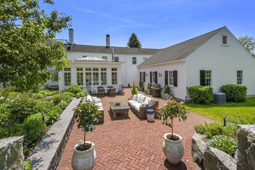 Sudbury, Massachusetts, 01776, United States, 6 Bedrooms Bedrooms, ,6 BathroomsBathrooms,Residential,For Sale,1804131